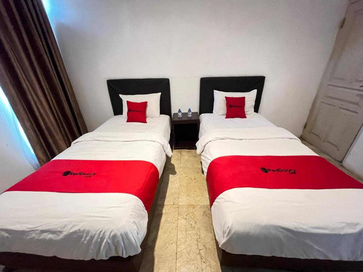 Reddoorz Near Kantor Walikota 마나도 외부 사진
