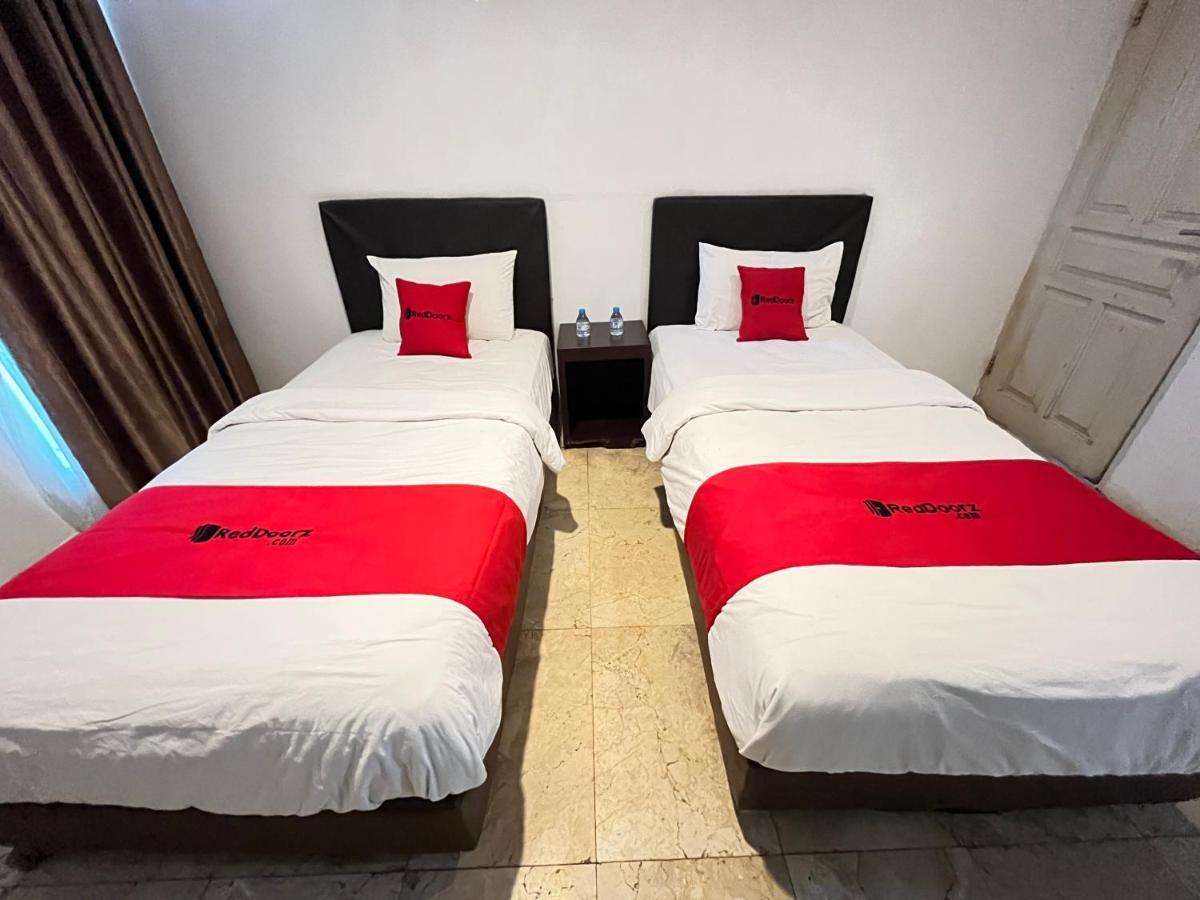 Reddoorz Near Kantor Walikota 마나도 외부 사진
